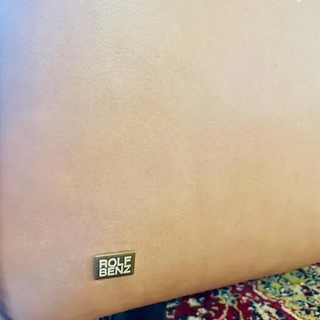 Zentrales Mit Grosser Terrasse *